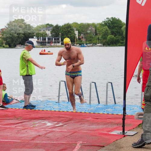 16.06.2024 - 7 Türme Triathlon KatJ http://msf.ph/oto/6320396 16.06.2024 12:07:48 Schwimmen 54, 440, 457, 544, 565, 571, 592 meine-sportfotos.de