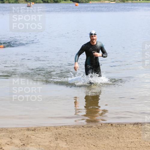16.06.2024 - 26. Vierlanden-Triathlon Strokosch-Dieckow http://msf.ph/oto/6320401 16.06.2024 10:53:47 Schwimmen 241, 241 meine-sportfotos.de