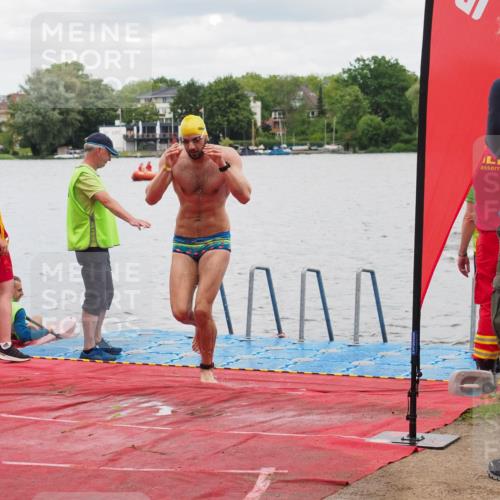 16.06.2024 - 7 Türme Triathlon KatJ http://msf.ph/oto/6320405 16.06.2024 12:07:48 Schwimmen 54, 440, 457, 544, 565, 571, 592 meine-sportfotos.de