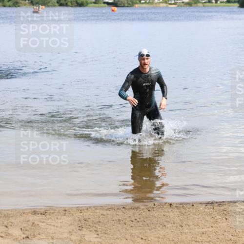 16.06.2024 - 26. Vierlanden-Triathlon Strokosch-Dieckow http://msf.ph/oto/6320413 16.06.2024 10:53:47 Schwimmen 241, 241 meine-sportfotos.de