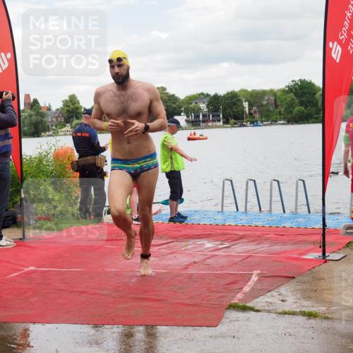 16.06.2024 - 7 Türme Triathlon KatJ http://msf.ph/oto/6320419 16.06.2024 12:07:50 Schwimmen 54, 440, 457, 544, 565, 571, 592 meine-sportfotos.de