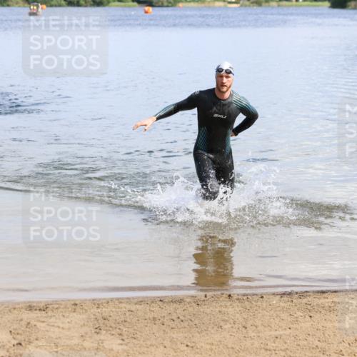 16.06.2024 - 26. Vierlanden-Triathlon Strokosch-Dieckow http://msf.ph/oto/6320445 16.06.2024 10:53:48 Schwimmen 241, 241 meine-sportfotos.de