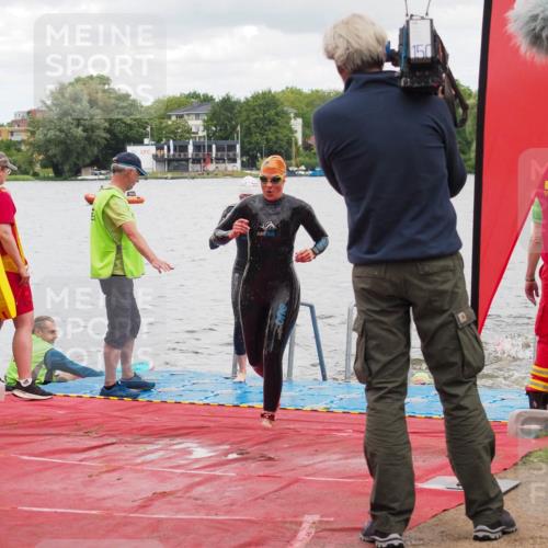 16.06.2024 - 7 Türme Triathlon KatJ http://msf.ph/oto/6320545 16.06.2024 12:08:09 Schwimmen 440, 457, 544, 565, 592 meine-sportfotos.de