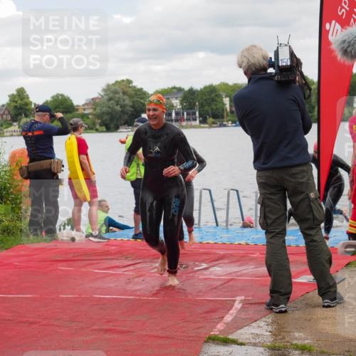 16.06.2024 - 7 Türme Triathlon KatJ http://msf.ph/oto/6320563 16.06.2024 12:08:11 Schwimmen 440, 457, 544, 565, 592 meine-sportfotos.de