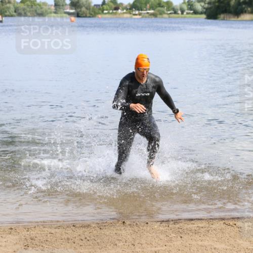16.06.2024 - 26. Vierlanden-Triathlon Strokosch-Dieckow http://msf.ph/oto/6320581 16.06.2024 10:53:59 Schwimmen 241, 263, 241, 263 meine-sportfotos.de
