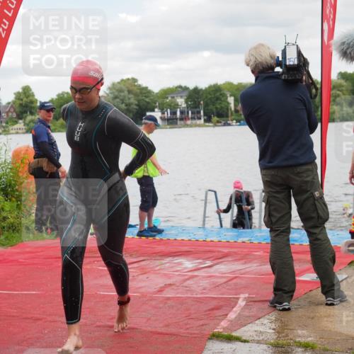 16.06.2024 - 7 Türme Triathlon KatJ http://msf.ph/oto/6320615 16.06.2024 12:08:13 Schwimmen 440, 457, 544, 565, 592 meine-sportfotos.de