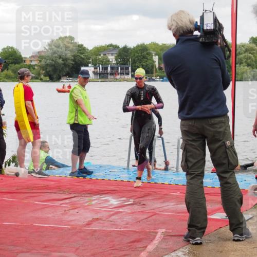 16.06.2024 - 7 Türme Triathlon KatJ http://msf.ph/oto/6320620 16.06.2024 12:08:15 Schwimmen 440, 457, 544, 565, 592 meine-sportfotos.de