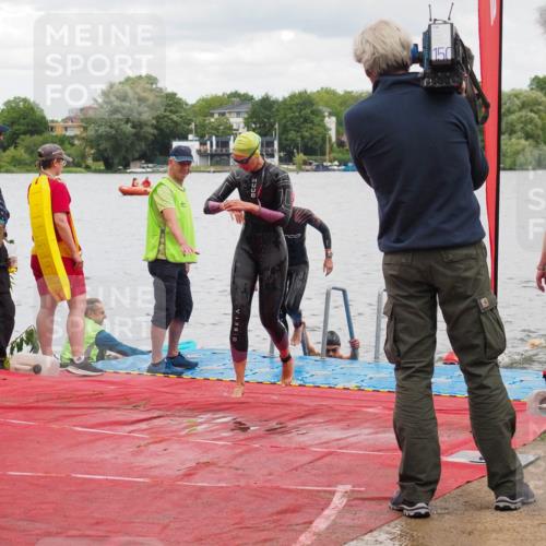 16.06.2024 - 7 Türme Triathlon KatJ http://msf.ph/oto/6320630 16.06.2024 12:08:15 Schwimmen 440, 457, 544, 565, 592 meine-sportfotos.de