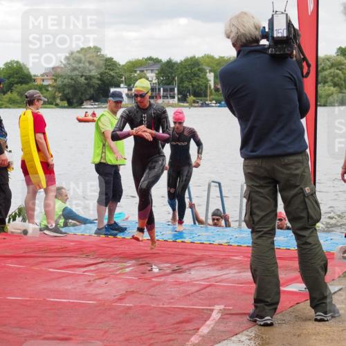 16.06.2024 - 7 Türme Triathlon KatJ http://msf.ph/oto/6320639 16.06.2024 12:08:16 Schwimmen 440, 457, 544, 565 meine-sportfotos.de