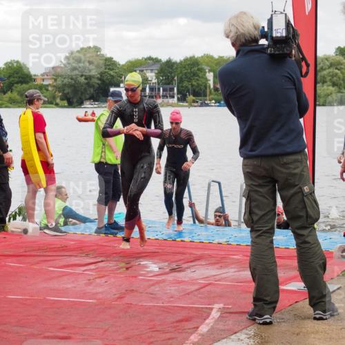 16.06.2024 - 7 Türme Triathlon KatJ http://msf.ph/oto/6320641 16.06.2024 12:08:16 Schwimmen 440, 457, 544, 565 meine-sportfotos.de