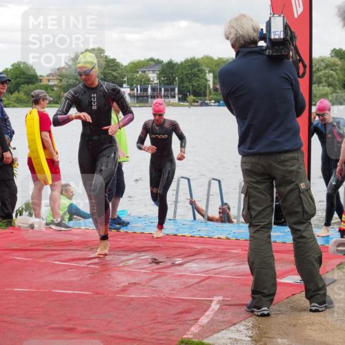 16.06.2024 - 7 Türme Triathlon KatJ http://msf.ph/oto/6320646 16.06.2024 12:08:16 Schwimmen 440, 457, 544, 565 meine-sportfotos.de