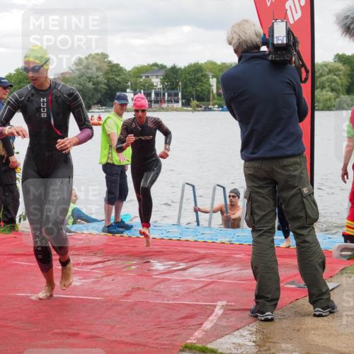 16.06.2024 - 7 Türme Triathlon KatJ http://msf.ph/oto/6320660 16.06.2024 12:08:17 Schwimmen 440, 457, 544, 565 meine-sportfotos.de