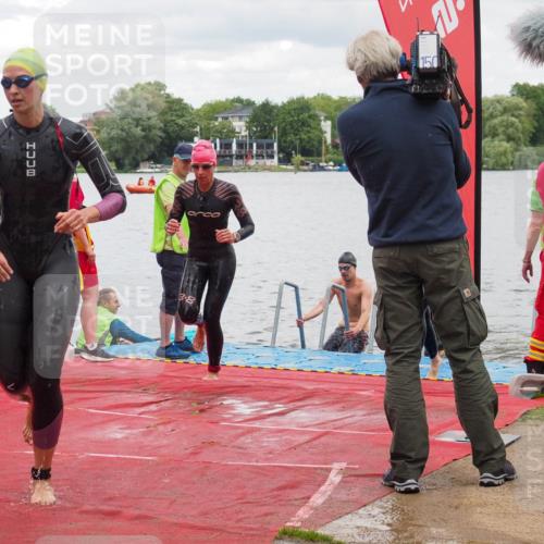 16.06.2024 - 7 Türme Triathlon KatJ http://msf.ph/oto/6320666 16.06.2024 12:08:17 Schwimmen 440, 457, 544, 565 meine-sportfotos.de