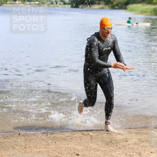 16.06.2024 - 26. Vierlanden-Triathlon Strokosch-Dieckow http://msf.ph/oto/6320672 16.06.2024 10:54:00 Schwimmen 241, 263, 241, 263 meine-sportfotos.de
