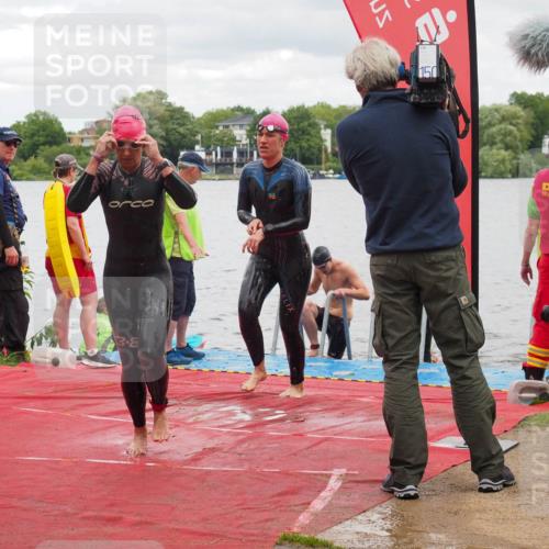 16.06.2024 - 7 Türme Triathlon KatJ http://msf.ph/oto/6320678 16.06.2024 12:08:18 Schwimmen 457, 544, 565 meine-sportfotos.de