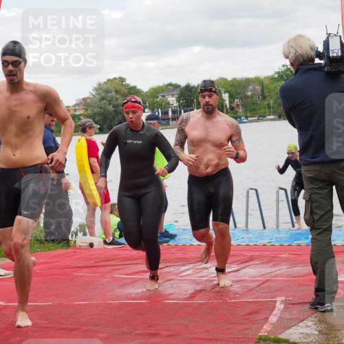 16.06.2024 - 7 Türme Triathlon KatJ http://msf.ph/oto/6320706 16.06.2024 12:08:22 Schwimmen 57, 66, 457, 544, 565 meine-sportfotos.de