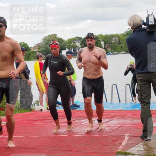 16.06.2024 - 7 Türme Triathlon KatJ http://msf.ph/oto/6320710 16.06.2024 12:08:22 Schwimmen 57, 66, 457, 544, 565 meine-sportfotos.de