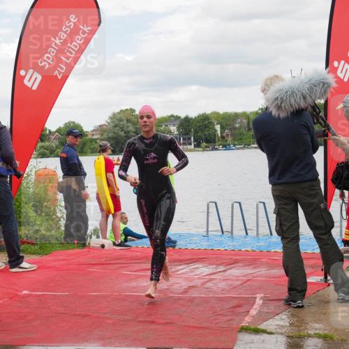 16.06.2024 - 7 Türme Triathlon KatJ http://msf.ph/oto/6320768 16.06.2024 12:08:30 Schwimmen 57, 66, 457, 483 meine-sportfotos.de
