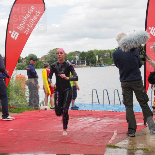16.06.2024 - 7 Türme Triathlon KatJ http://msf.ph/oto/6320771 16.06.2024 12:08:30 Schwimmen 57, 66, 457, 483 meine-sportfotos.de