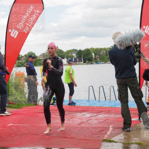 16.06.2024 - 7 Türme Triathlon KatJ http://msf.ph/oto/6320775 16.06.2024 12:08:30 Schwimmen 57, 66, 457, 483 meine-sportfotos.de