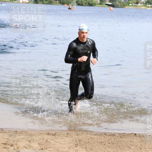 16.06.2024 - 26. Vierlanden-Triathlon Strokosch-Dieckow http://msf.ph/oto/6320802 16.06.2024 10:54:24 Schwimmen 266, 266 meine-sportfotos.de