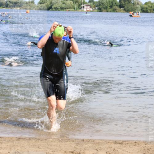 16.06.2024 - 26. Vierlanden-Triathlon Strokosch-Dieckow http://msf.ph/oto/6320919 16.06.2024 10:54:36 Schwimmen 266, 273, 305, 331, 266, 273, 305, 331 meine-sportfotos.de
