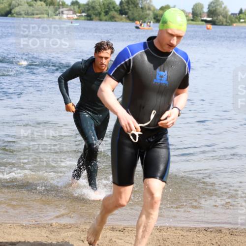 16.06.2024 - 26. Vierlanden-Triathlon Strokosch-Dieckow http://msf.ph/oto/6320959 16.06.2024 10:54:37 Schwimmen 266, 273, 305, 331, 266, 273, 305, 331 meine-sportfotos.de
