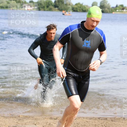 16.06.2024 - 26. Vierlanden-Triathlon Strokosch-Dieckow http://msf.ph/oto/6320970 16.06.2024 10:54:37 Schwimmen 266, 273, 305, 331, 266, 273, 305, 331 meine-sportfotos.de
