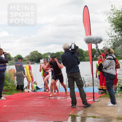 16.06.2024 - 7 Türme Triathlon KatJ http://msf.ph/oto/6320977 16.06.2024 12:09:09 Schwimmen 51, 62, 65, 79, 473, 483, 562, 605 meine-sportfotos.de