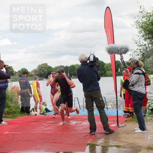 16.06.2024 - 7 Türme Triathlon KatJ http://msf.ph/oto/6320980 16.06.2024 12:09:09 Schwimmen 51, 62, 65, 79, 473, 483, 562, 605 meine-sportfotos.de