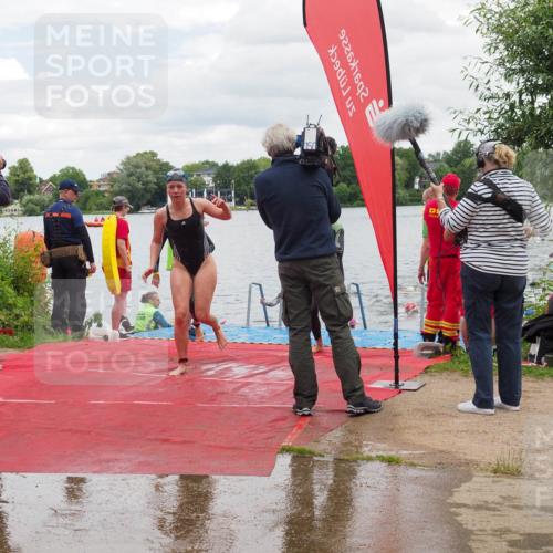 16.06.2024 - 7 Türme Triathlon KatJ http://msf.ph/oto/6321031 16.06.2024 12:09:21 Schwimmen 62, 65, 79, 473, 562, 605 meine-sportfotos.de