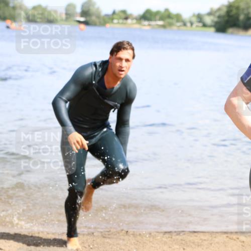 16.06.2024 - 26. Vierlanden-Triathlon Strokosch-Dieckow http://msf.ph/oto/6321038 16.06.2024 10:54:38 Schwimmen 273, 305, 331, 273, 305, 331 meine-sportfotos.de