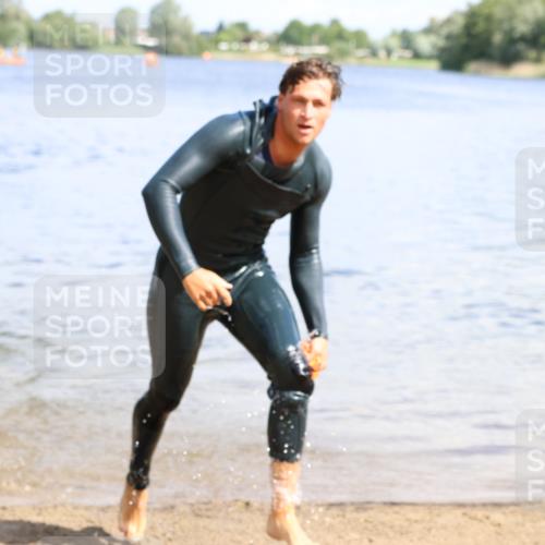 16.06.2024 - 26. Vierlanden-Triathlon Strokosch-Dieckow http://msf.ph/oto/6321051 16.06.2024 10:54:38 Schwimmen 273, 305, 331, 273, 305, 331 meine-sportfotos.de
