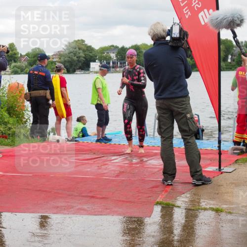16.06.2024 - 7 Türme Triathlon KatJ http://msf.ph/oto/6321133 16.06.2024 12:09:28 Schwimmen 62, 65, 436, 473, 605 meine-sportfotos.de