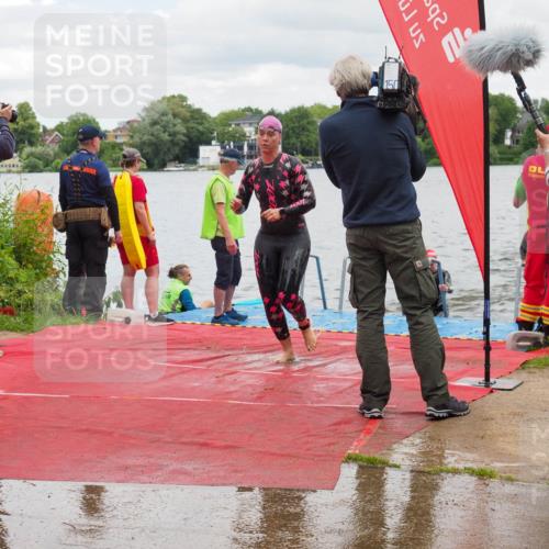 16.06.2024 - 7 Türme Triathlon KatJ http://msf.ph/oto/6321141 16.06.2024 12:09:28 Schwimmen 62, 65, 436, 473, 605 meine-sportfotos.de