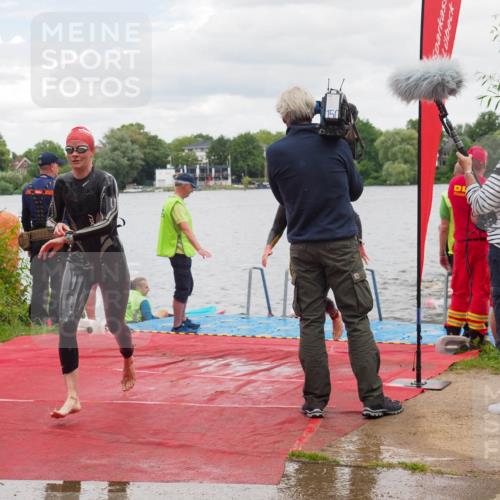 16.06.2024 - 7 Türme Triathlon KatJ http://msf.ph/oto/6321195 16.06.2024 12:09:32 Schwimmen 62, 436, 473, 474, 596, 605 meine-sportfotos.de