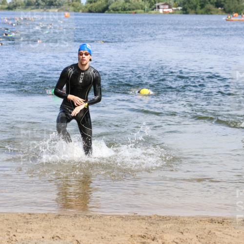16.06.2024 - 26. Vierlanden-Triathlon Strokosch-Dieckow http://msf.ph/oto/6321278 16.06.2024 10:54:55 Schwimmen 272, 273, 338, 272, 273, 338 meine-sportfotos.de