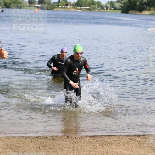 16.06.2024 - 26. Vierlanden-Triathlon Strokosch-Dieckow http://msf.ph/oto/6321512 16.06.2024 10:54:58 Schwimmen 243, 272, 332, 338, 343, 243, 272, 332, 338, 343 meine-sportfotos.de