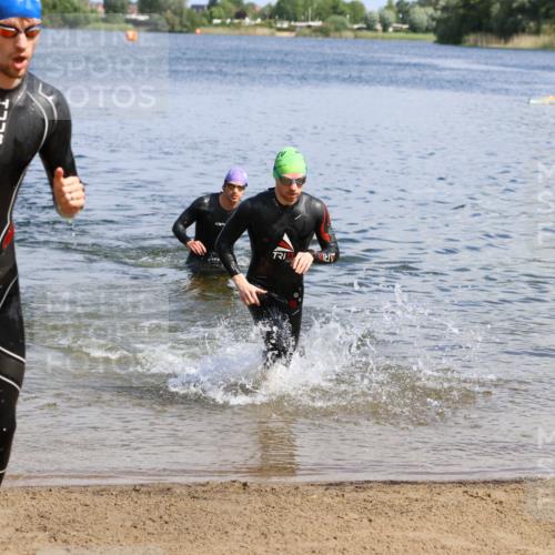 16.06.2024 - 26. Vierlanden-Triathlon Strokosch-Dieckow http://msf.ph/oto/6321526 16.06.2024 10:54:58 Schwimmen 243, 272, 332, 338, 343, 243, 272, 332, 338, 343 meine-sportfotos.de
