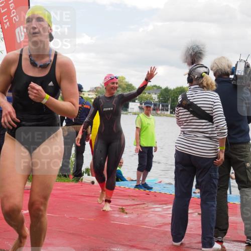 16.06.2024 - 7 Türme Triathlon KatJ http://msf.ph/oto/6321586 16.06.2024 12:10:26 Schwimmen 78, 139, 313, 453, 467, 469, 471, 476, 502, 555, 566 meine-sportfotos.de