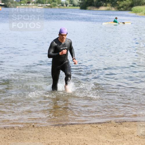 16.06.2024 - 26. Vierlanden-Triathlon Strokosch-Dieckow http://msf.ph/oto/6321604 16.06.2024 10:55:02 Schwimmen 243, 272, 332, 338, 343, 243, 272, 332, 338, 343 meine-sportfotos.de