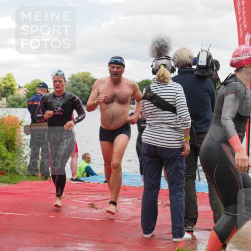 16.06.2024 - 7 Türme Triathlon KatJ http://msf.ph/oto/6321620 16.06.2024 12:10:29 Schwimmen 78, 139, 313, 453, 467, 469, 471, 476, 502, 566 meine-sportfotos.de