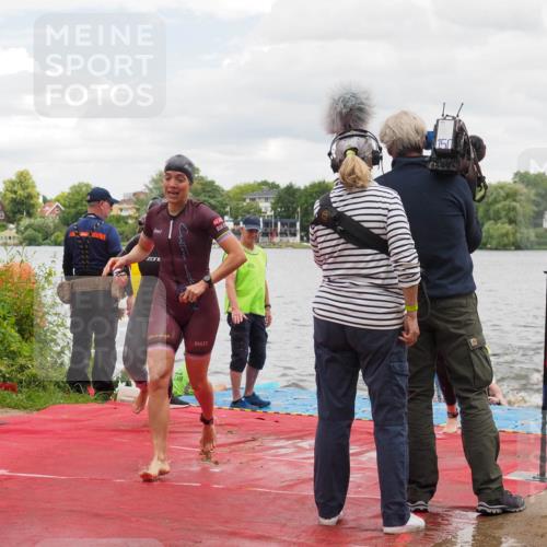 16.06.2024 - 7 Türme Triathlon KatJ http://msf.ph/oto/6321645 16.06.2024 12:10:31 Schwimmen 78, 139, 313, 453, 469, 471, 476, 502, 566 meine-sportfotos.de
