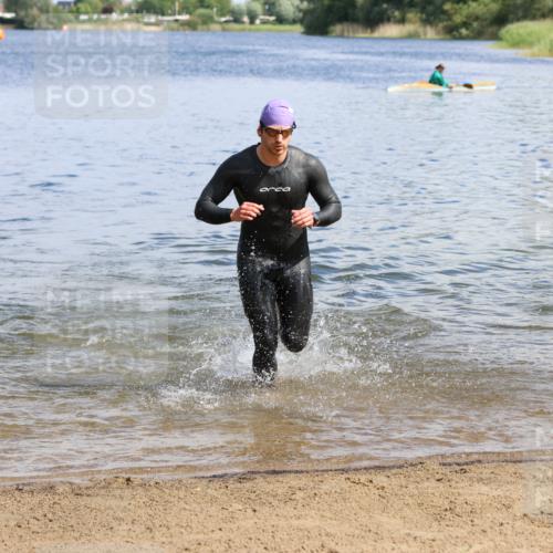 16.06.2024 - 26. Vierlanden-Triathlon Strokosch-Dieckow http://msf.ph/oto/6321719 16.06.2024 10:55:03 Schwimmen 243, 272, 332, 338, 343, 243, 272, 332, 338, 343 meine-sportfotos.de