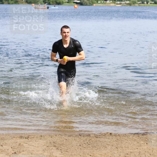 16.06.2024 - 26. Vierlanden-Triathlon Strokosch-Dieckow http://msf.ph/oto/6321739 16.06.2024 10:55:05 Schwimmen 243, 272, 332, 338, 343, 243, 272, 332, 338, 343 meine-sportfotos.de