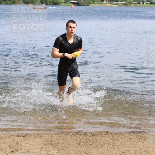 16.06.2024 - 26. Vierlanden-Triathlon Strokosch-Dieckow http://msf.ph/oto/6321770 16.06.2024 10:55:05 Schwimmen 243, 272, 332, 338, 343, 243, 272, 332, 338, 343 meine-sportfotos.de