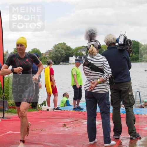 16.06.2024 - 7 Türme Triathlon KatJ http://msf.ph/oto/6321811 16.06.2024 12:10:55 Schwimmen 63, 71, 139, 312, 351, 429, 434, 435, 453, 469, 471, 476, 499, 505, 566, 577 meine-sportfotos.de