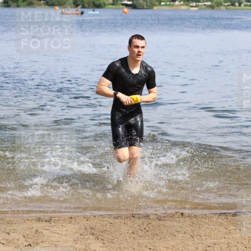 16.06.2024 - 26. Vierlanden-Triathlon Strokosch-Dieckow http://msf.ph/oto/6321813 16.06.2024 10:55:06 Schwimmen 243, 272, 332, 338, 343, 243, 272, 332, 338, 343 meine-sportfotos.de