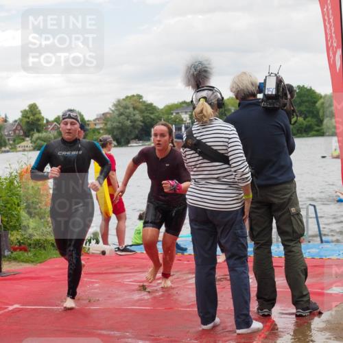 16.06.2024 - 7 Türme Triathlon KatJ http://msf.ph/oto/6321834 16.06.2024 12:10:59 Schwimmen 63, 71, 139, 299, 312, 351, 354, 429, 434, 435, 453, 469, 471, 476, 499, 505, 566, 577 meine-sportfotos.de