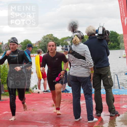 16.06.2024 - 7 Türme Triathlon KatJ http://msf.ph/oto/6321844 16.06.2024 12:10:59 Schwimmen 63, 71, 139, 299, 312, 351, 354, 429, 434, 435, 453, 469, 471, 476, 499, 505, 566, 577 meine-sportfotos.de